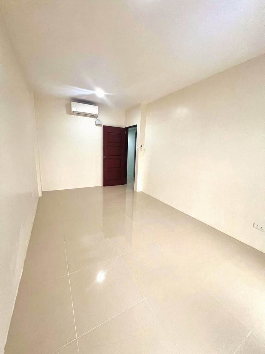 📌 FOR RENT 𝟑-𝐒𝐭𝐨𝐫𝐞𝐲 𝐓𝐨𝐰𝐧𝐡𝐨𝐮𝐬𝐞 𝐟𝐨𝐫 𝐑𝐞𝐧𝐭 – 𝐌𝐚𝐡𝐨𝐠𝐚𝐧𝐲 𝐇𝐨𝐦𝐞𝐬, 𝐋𝐚𝐡... - photo 3