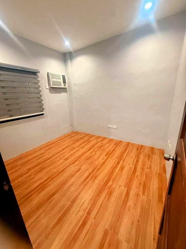 FOR RENT | SPACIOUS 2-STOREY APARTMENT UNIT - photo 3