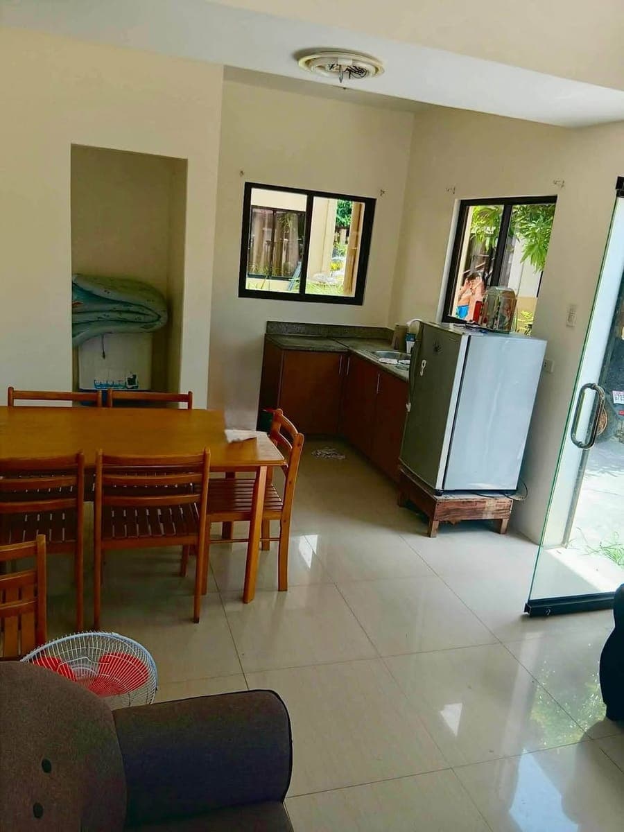 House for rent 🏠 Near Gaisano Minglanilla, schools 7-eleven, public market - photo 3