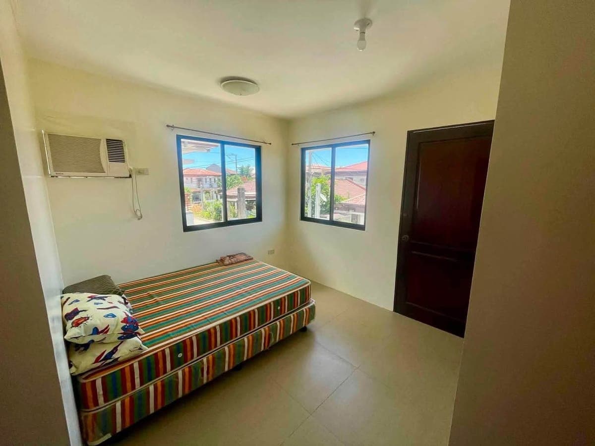 House for rent 🏠 Near Gaisano Minglanilla, schools 7-eleven, public market - photo 5