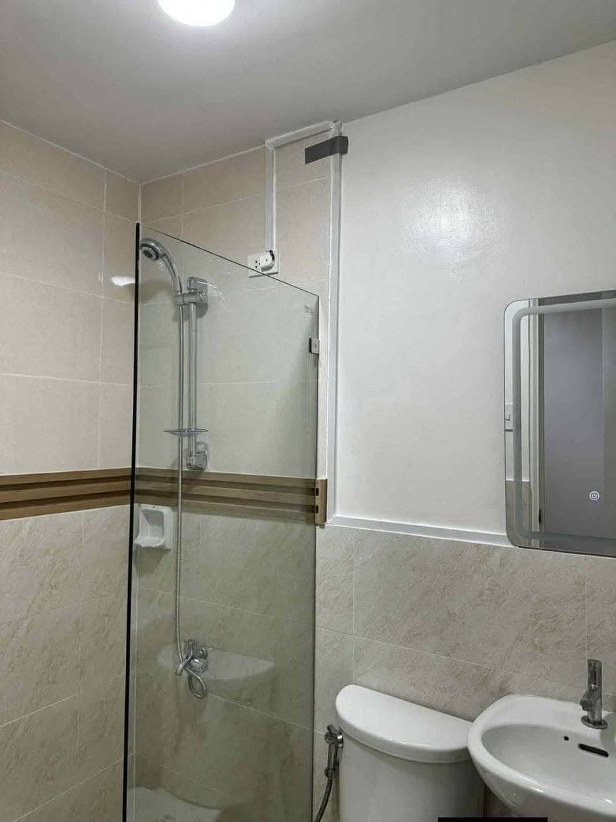 ✨ FOR RENT: 1-Bedroom Unit with Parking ✨ - photo 5