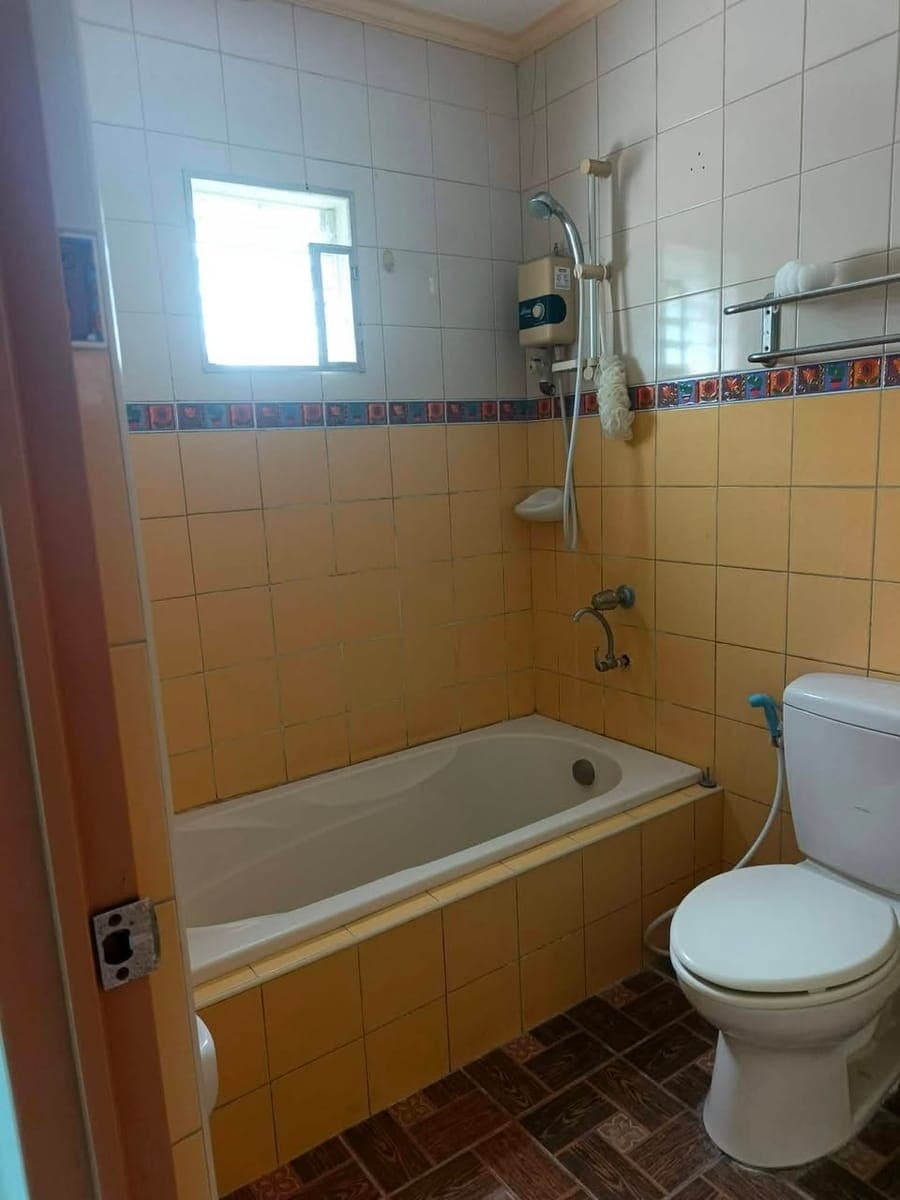 🏡 HOUSE FOR RENT IN BANILAD, CEBU CITY - photo 1