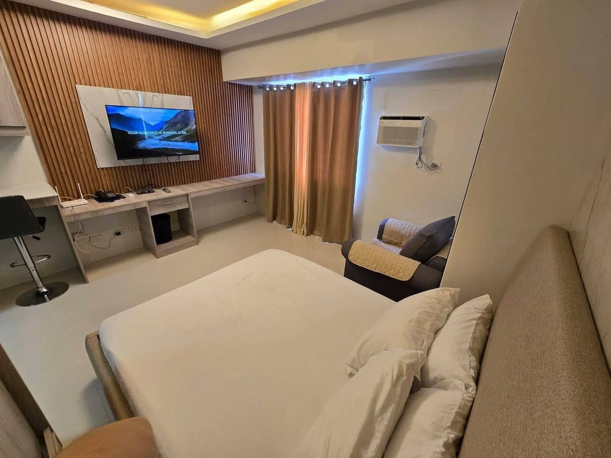 FOR RENT: Fully Furnished Studio Unit – Taft East Gate - photo 2