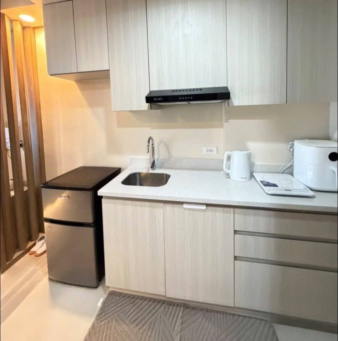 For Rent – One Astra Place - photo 3