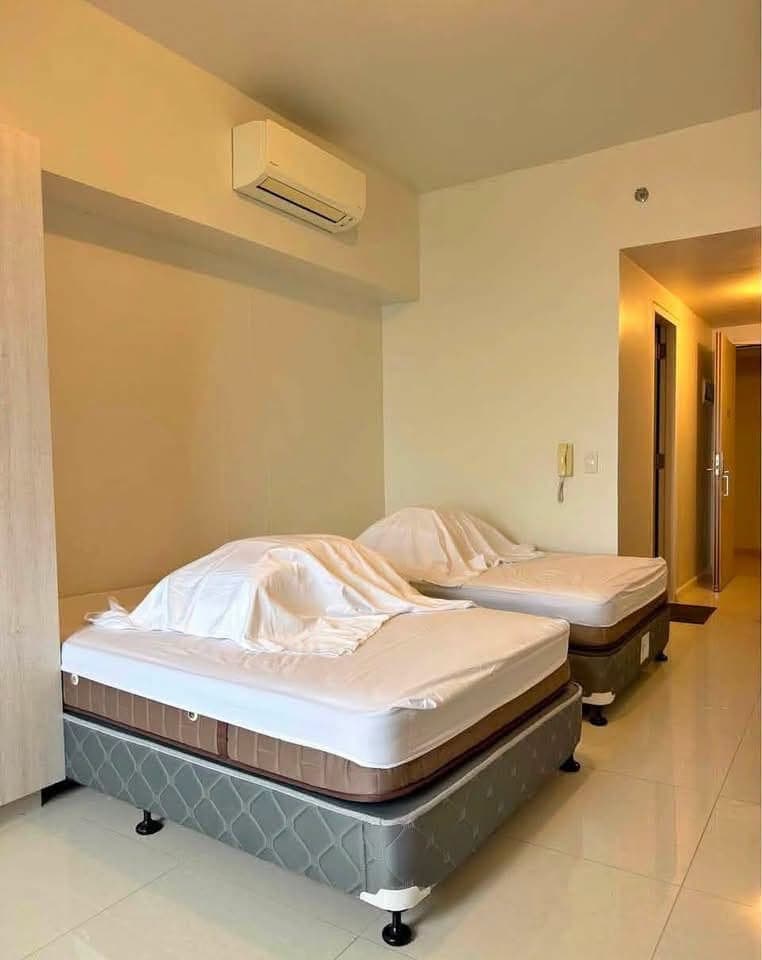 Mandani Bay Condo Unit - Studio Type - photo 3