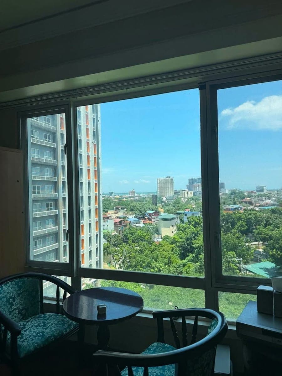 FOR RENT | PARK TOWER - photo 3