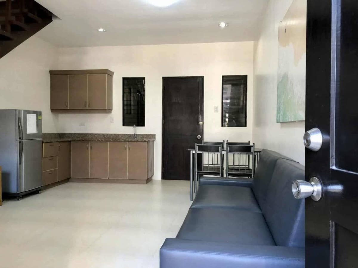 For RENT! 2BR Townhouse - photo 2
