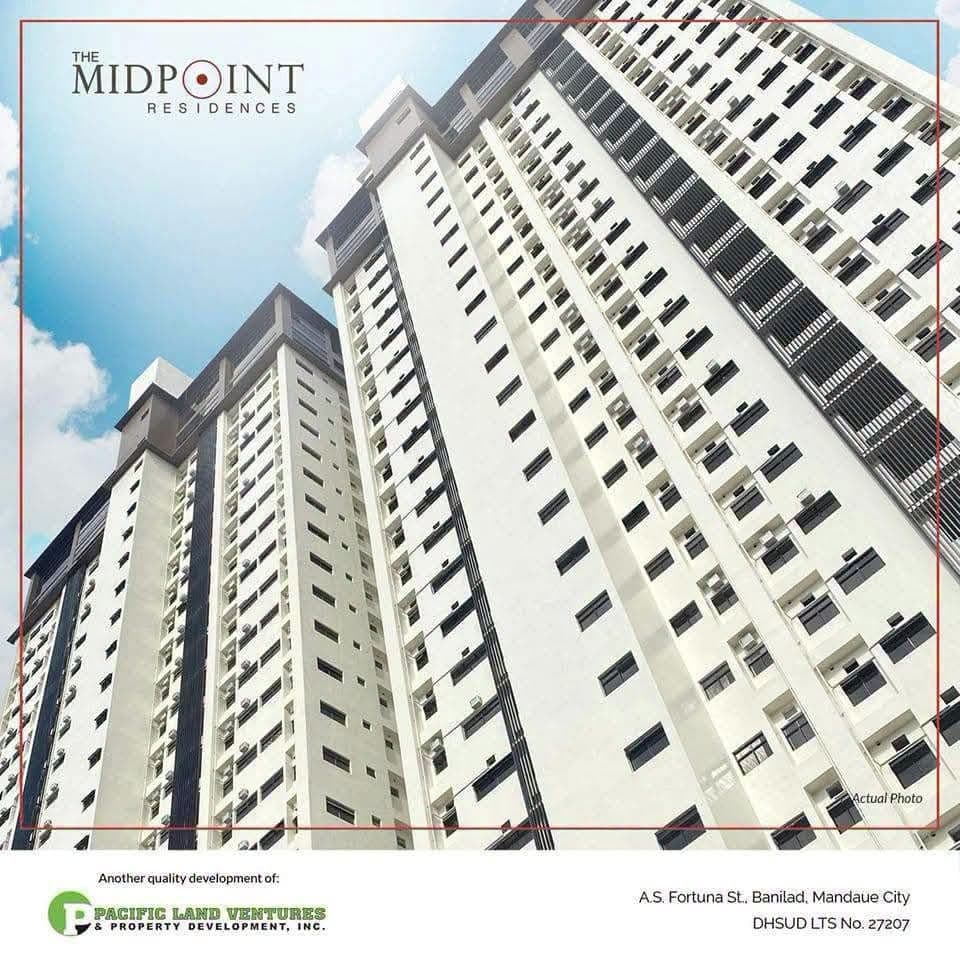 Midpoint Residences for Rent - photo 1
