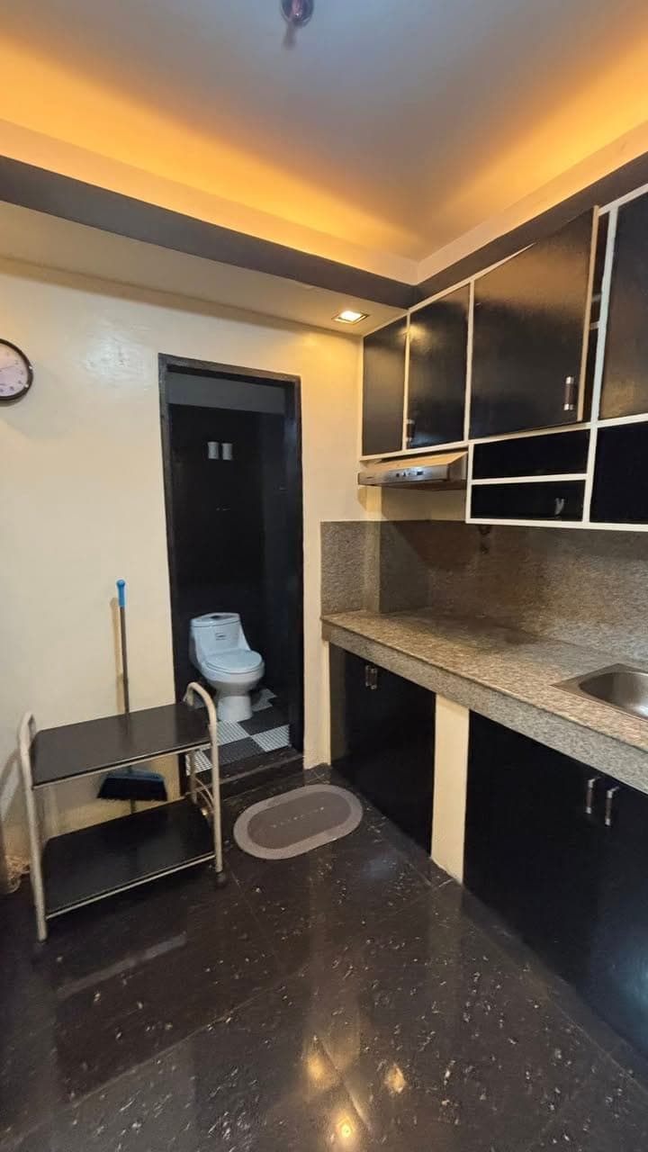 ✅FOR Rent Condo in Q.C FULLY FURNISH with -1BR //𝟰𝟱 𝘀𝗾𝗺  𝗡𝗘𝗚𝗢𝗧𝗜𝗔𝗕𝗟𝗘 - photo 2