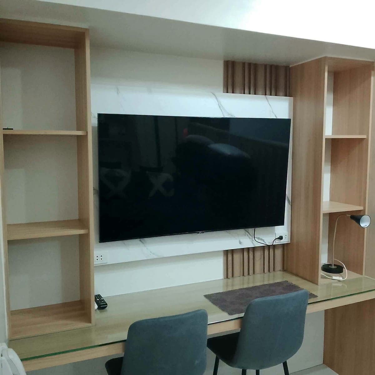 Studio Unit for Rent at Mandani Bay – ₱28,000/month (Condo Dues Included) - photo 1