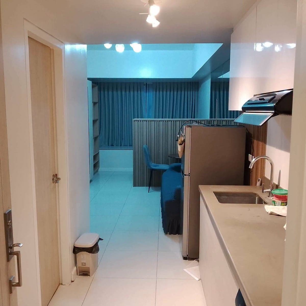 Studio Unit for Rent at Mandani Bay – ₱28,000/month (Condo Dues Included) - photo 3