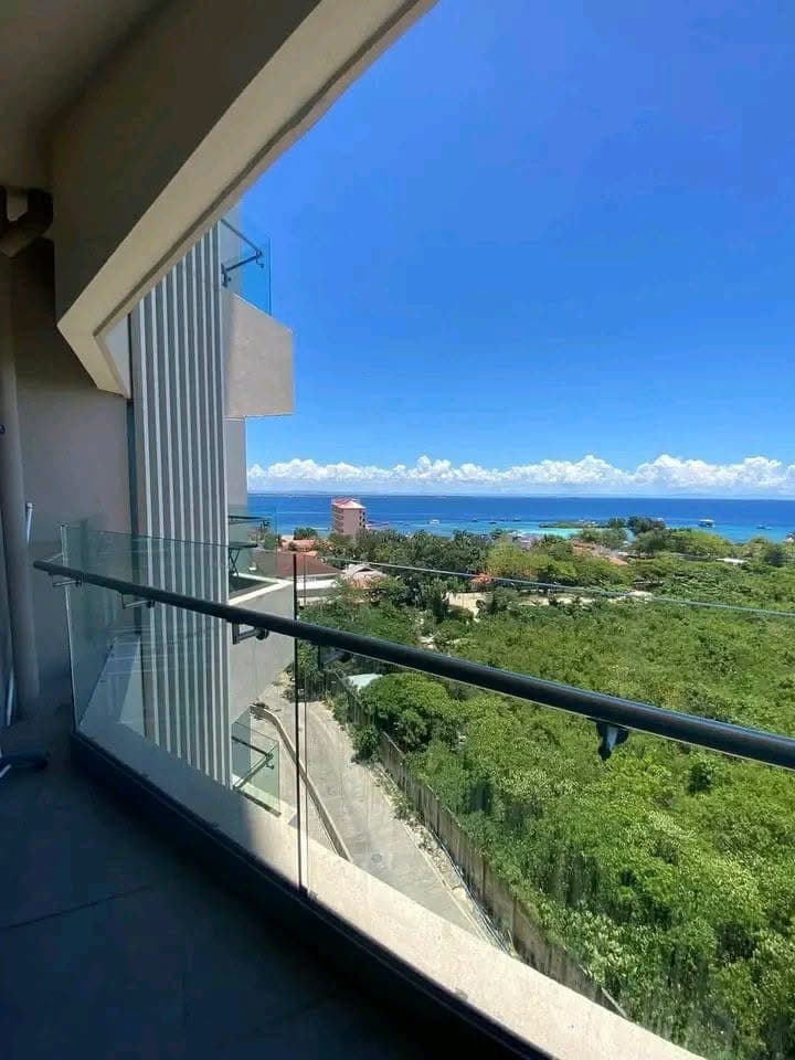 **🌊 CORNER UNIT | 10TH FLOOR | TAMBULI SEASIDE LIVING** - photo 1