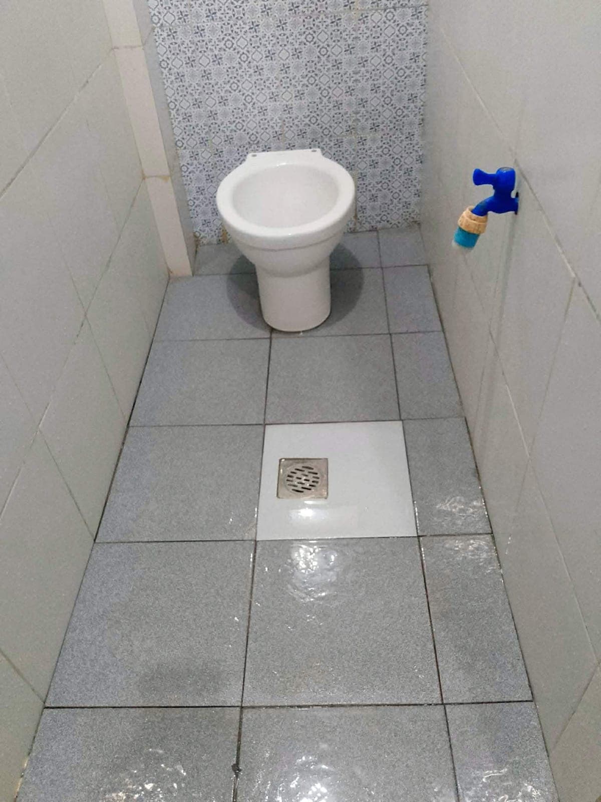 ROOM FOR RENT PROJECT 2 (near LRT Anonas) - photo 1