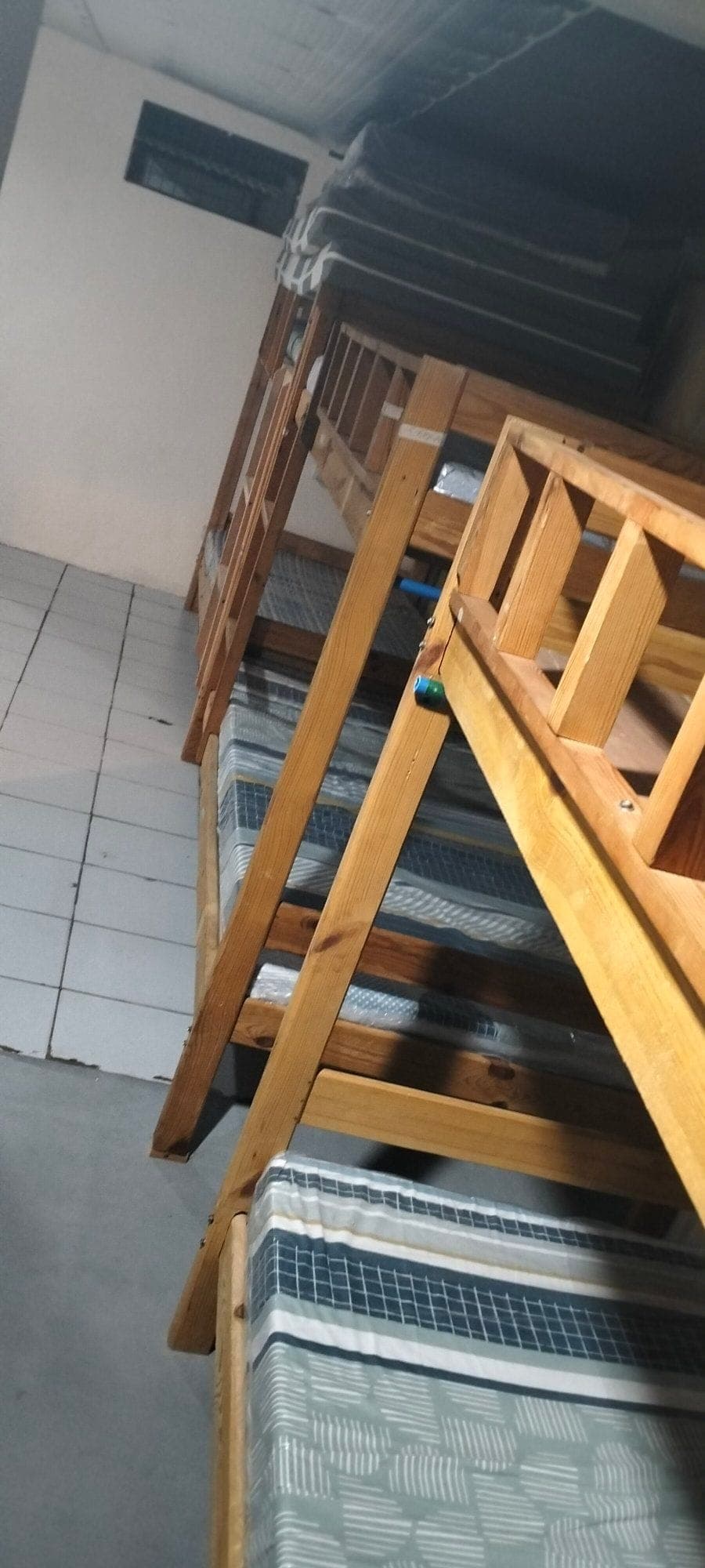 no Depo...1 month advance LNG move in na...included water electric...no curfew..bedspace available.. - photo 5