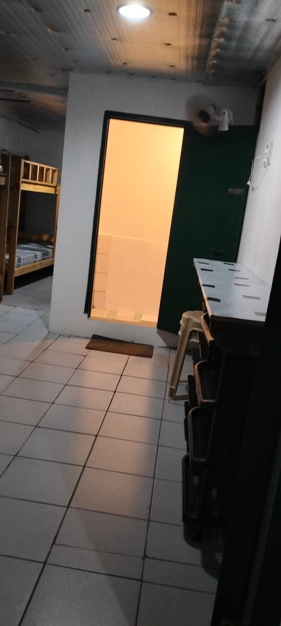 no Depo...1 month advance LNG move in na...included water electric...no curfew..bedspace available.. - photo 7