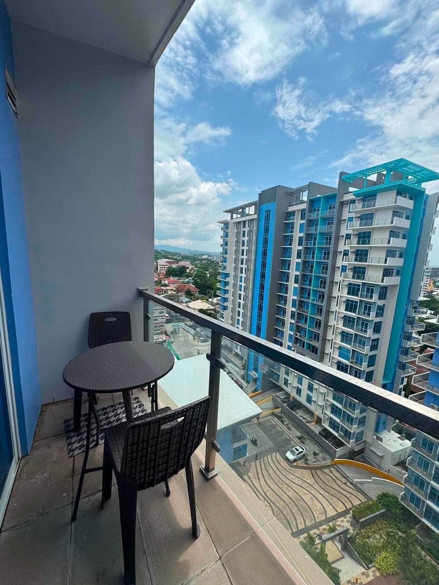 🏡 FOR RENT‼️ STUDIO UNIT WITH BALCONY & PARKING - photo 1
