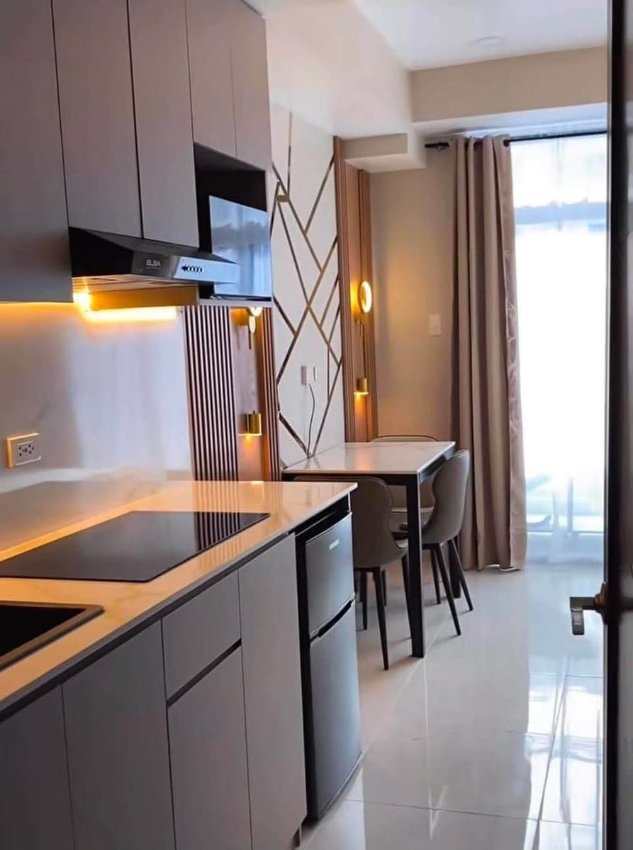🏡 FOR RENT‼️ STUDIO UNIT WITH BALCONY & PARKING - photo 3