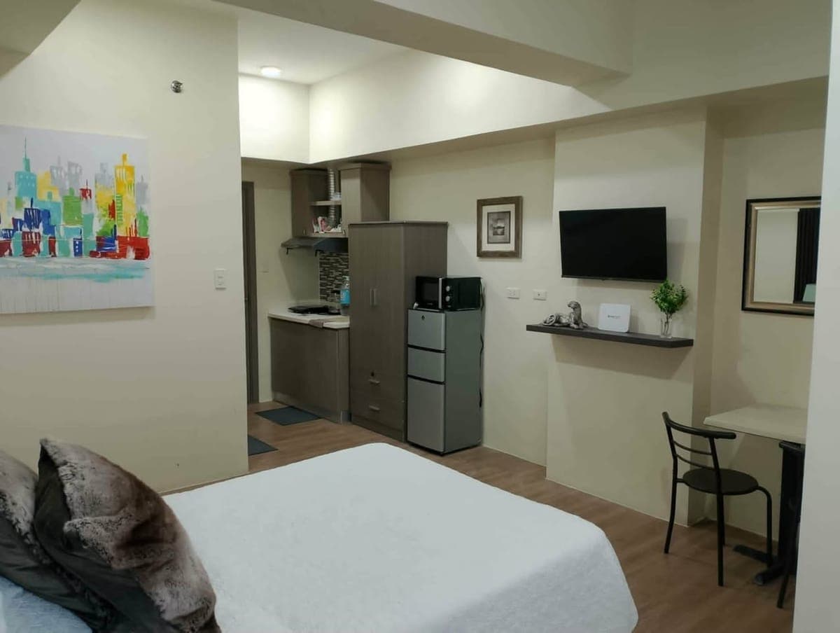 ✨ FOR RENT – Studio Unit with Balcony at Northwoods Residences ✨ - photo 4