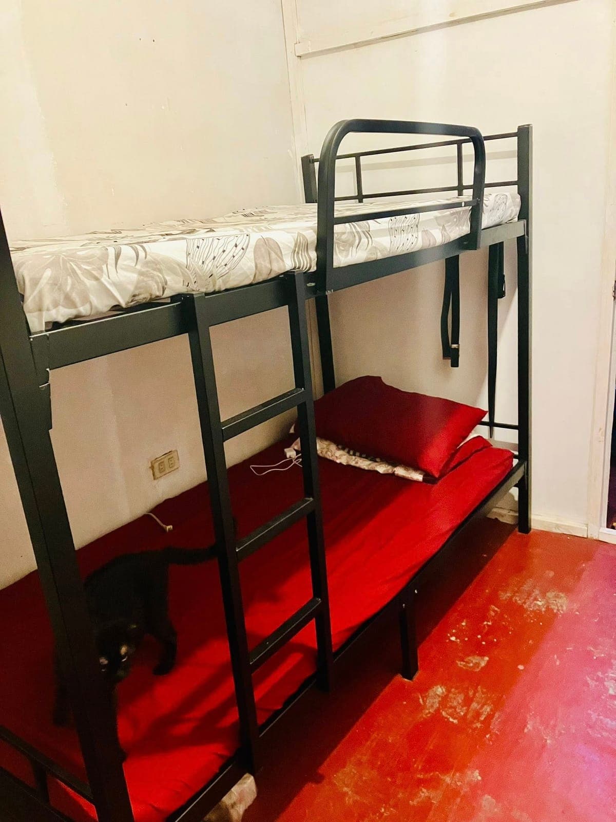 ✨ Male Bedspace Available ✨ - photo 7