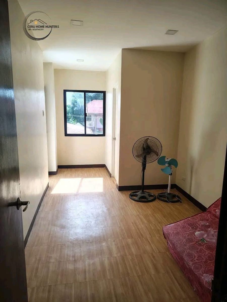 FOR RENT: 35k only 5 Bedrooms House in Talisay City Cebu - photo 3