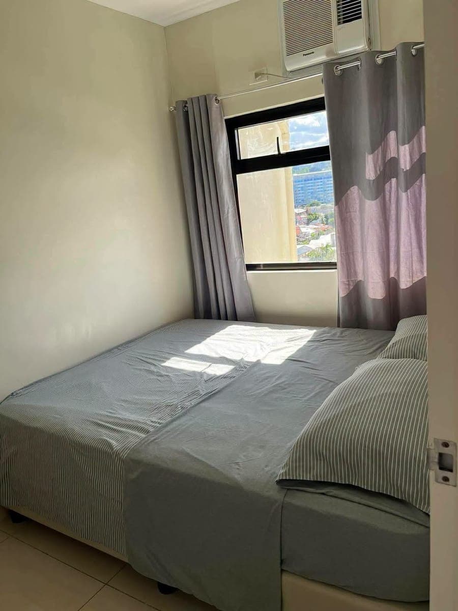 Midpoint Residences for Rent - photo 1