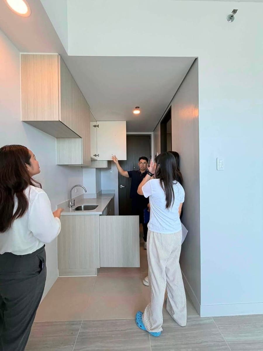 Astra One Studio Unit with Balcony - photo 3