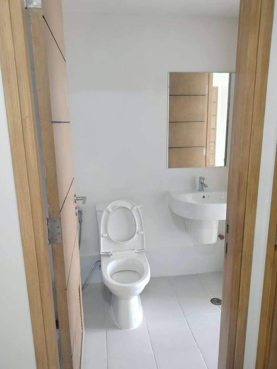 ‼️Now Available For Rent ‼️ Brand New  Bare Unit ‼️ Seaview ‼️ - photo 3