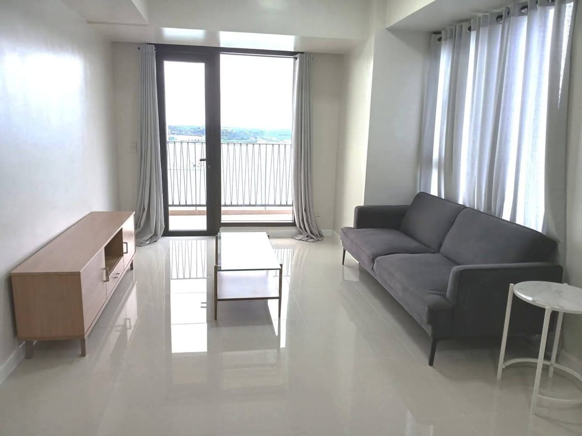 3BR Condo for Rent – Mandani Bay Suites Tower 1 - photo 1