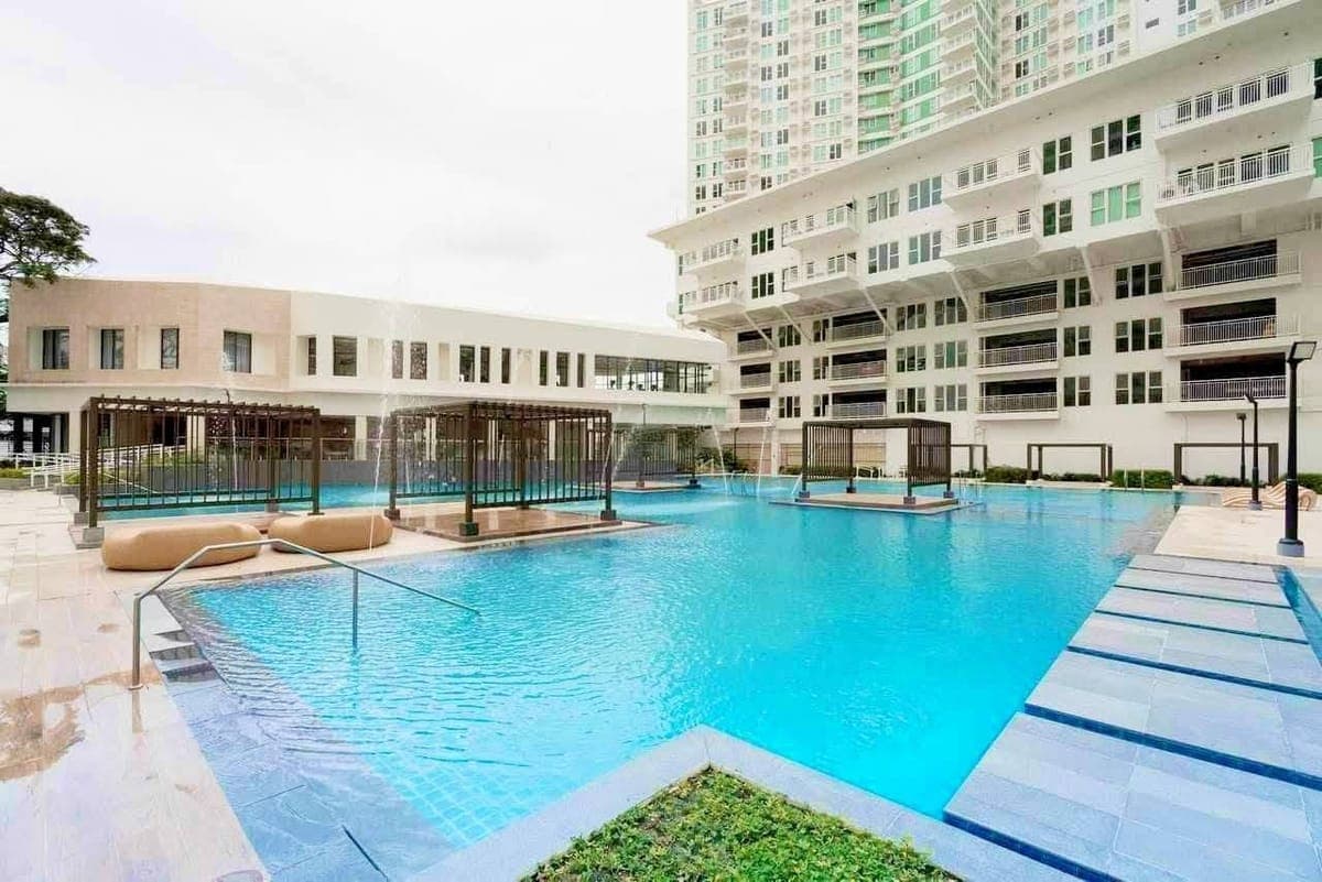 💁For Rent 2 Bedroom Furnished Condo in Solinea Tower 3 - photo 1