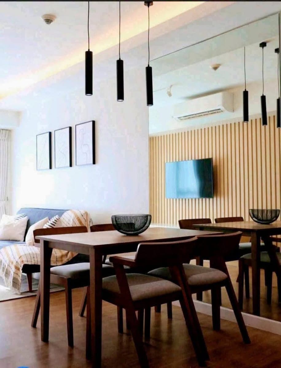 For Rent 2 Bedroom Furnished Condo in Solinea Tower 3 w/ Parking - photo 1
