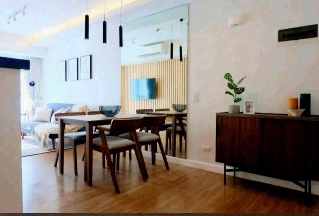For Rent 2 Bedroom Furnished Condo in Solinea Tower 3 w/ Parking - photo 2