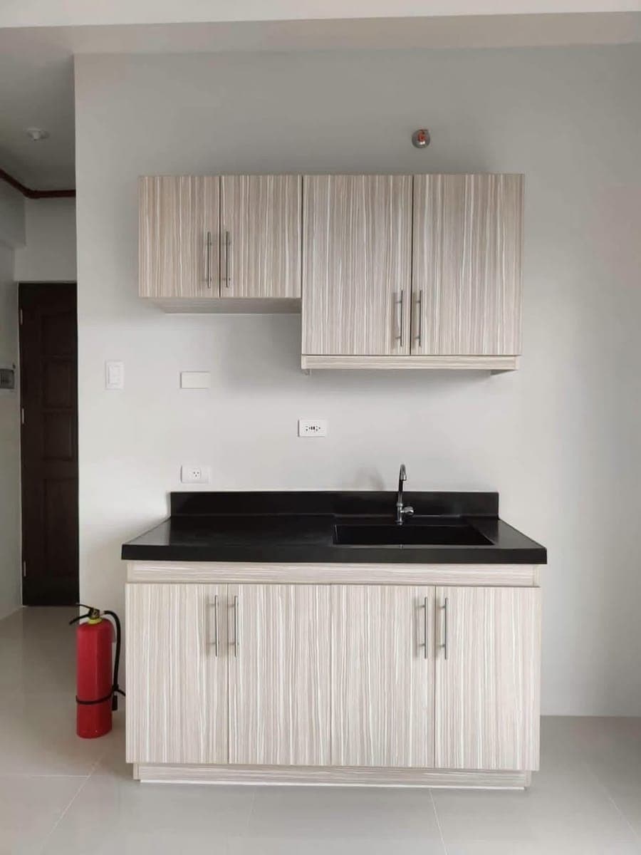 FOR RENT | 1-BEDROOM CONDO UNIT - photo 3