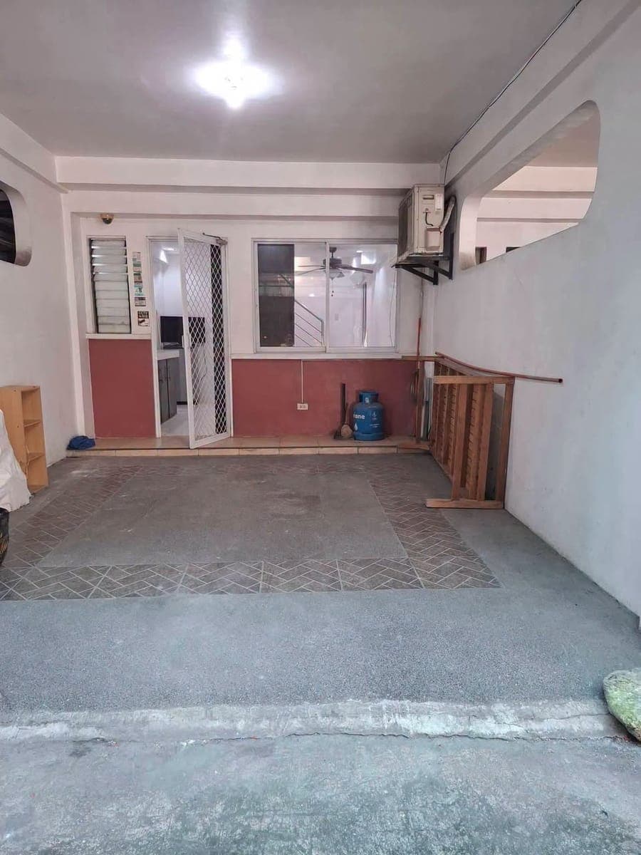 FOR RENT TOWNHOUSE UNIT IN MANDAUE CITY - photo 1