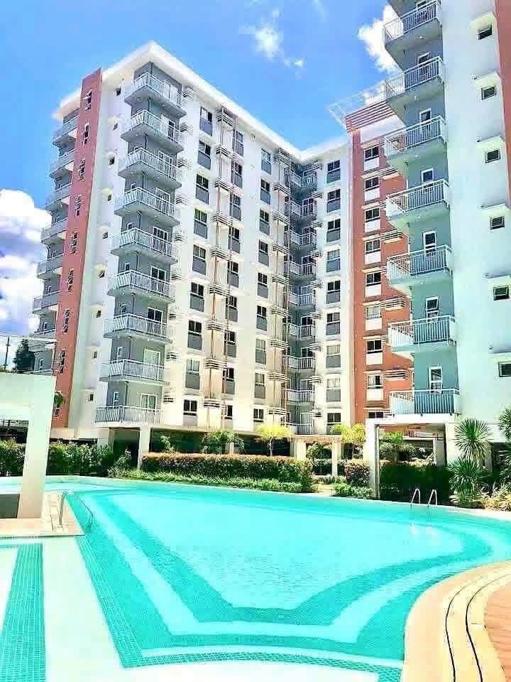 😲FOR ONLY ₱15K PER MONTH! STUDIO UNIT NEAR IT PARK — WALKING DISTANCE TO JY - photo 1