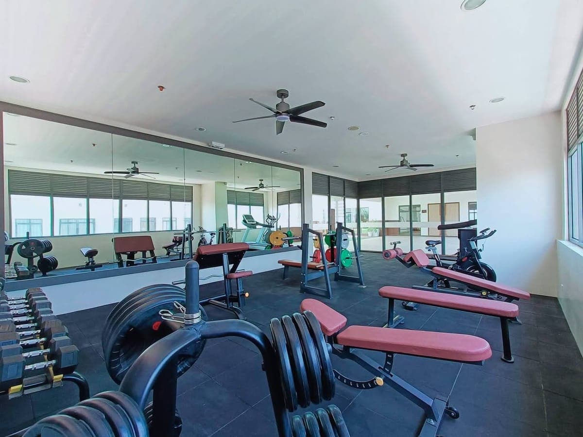 STUDIO Unit in BE Residences, Lahug, Cebu City (W/ INTERNET & BALCONY) - photo 4