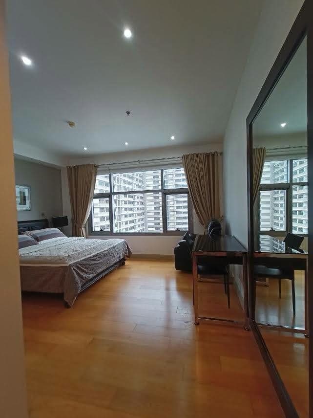RPH-PL10729- Park Point Residences – Luxury 1-BR with Parking - photo 1