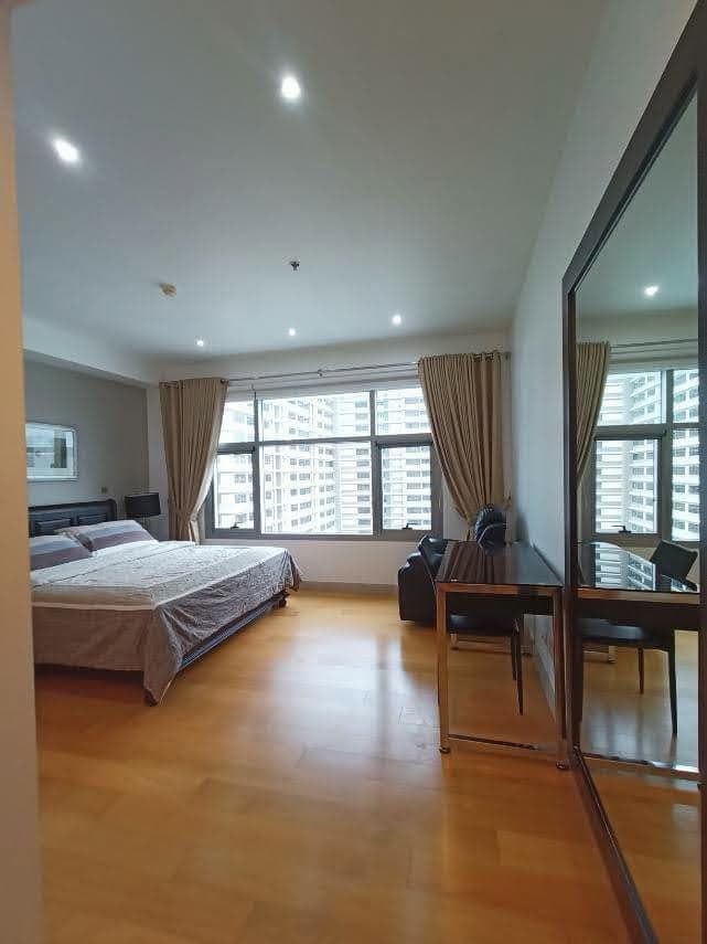 RPH-PL10729- Park Point Residences – Luxury 1-BR with Parking - photo 2