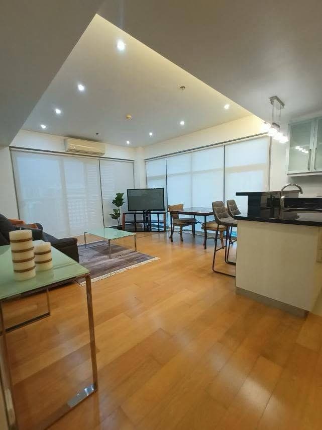 RPH-PL10729- Park Point Residences – Luxury 1-BR with Parking - photo 2