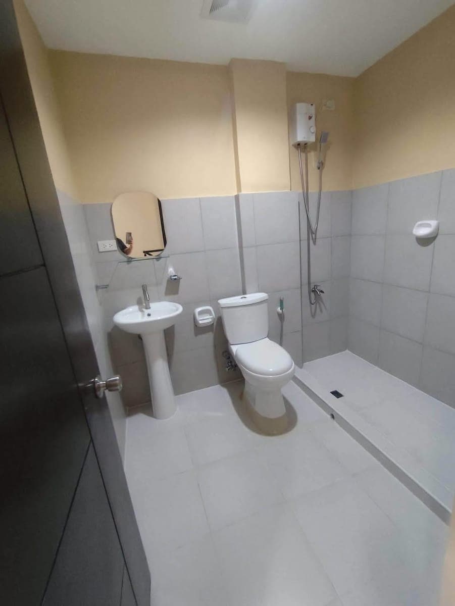 🏡✨ BRAND-NEW 4-BEDROOM HOUSE FOR RENT IN TALISAY CITY, CEBU ✨🏡 - photo 4