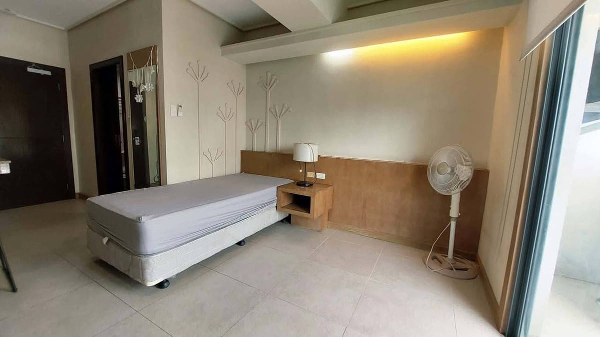 FOR RENT – Fully Furnished Studio Unit With Balcony - photo 4