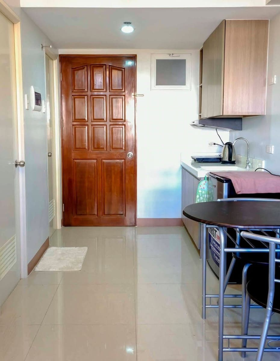 Studio Unit FOR RENT – Fully Furnished & Move-in Ready! - photo 1