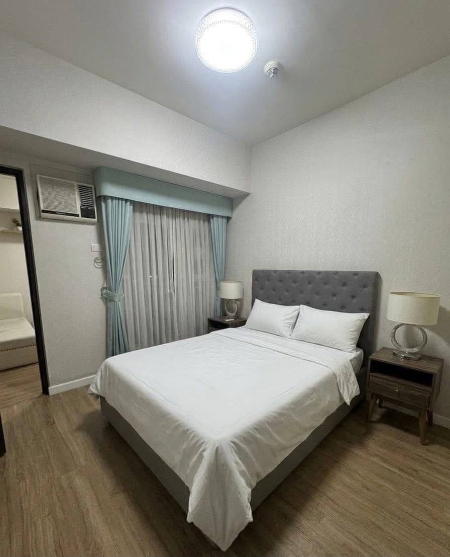 Available For Rent!! Solinea Tower 1 Ayala Center - photo 1
