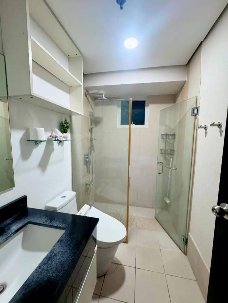 Available For Rent!! Solinea Tower 1 Ayala Center - photo 3