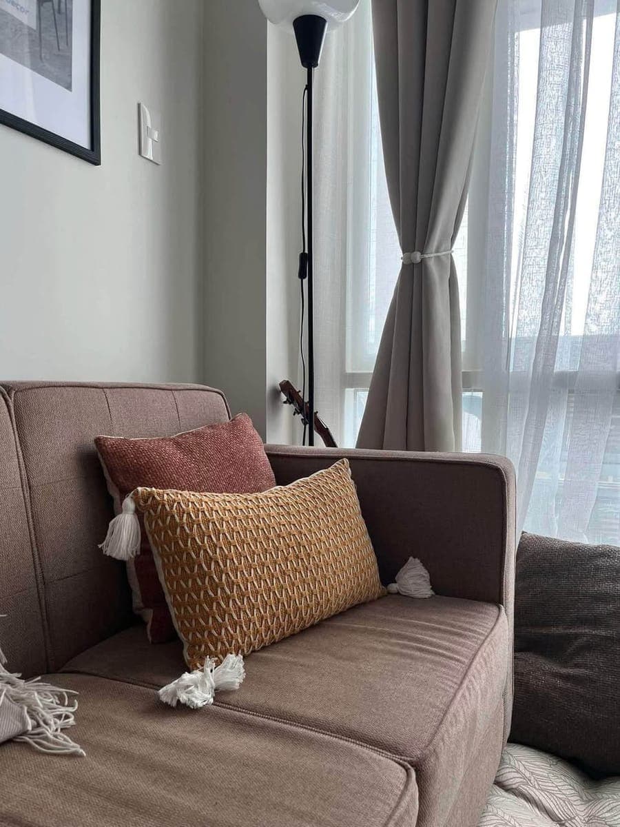 🏢✨ FOR RENT | FULLY FURNISHED 1-BEDROOM CONDO WITH BALCONY - photo 2