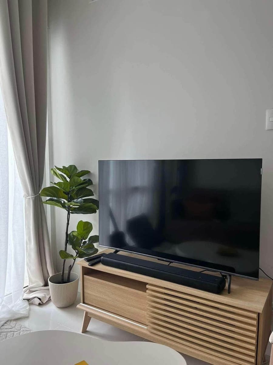 🏢✨ FOR RENT | FULLY FURNISHED 1-BEDROOM CONDO WITH BALCONY - photo 5
