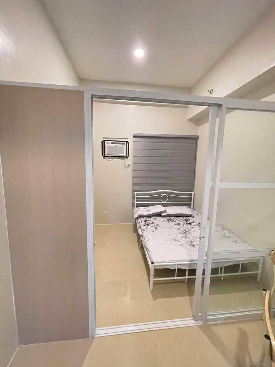 16k only! for rent in IT Park walking distance going to all BPO Companies in IT Park, Ayala, USPF and Waterfront - photo 1