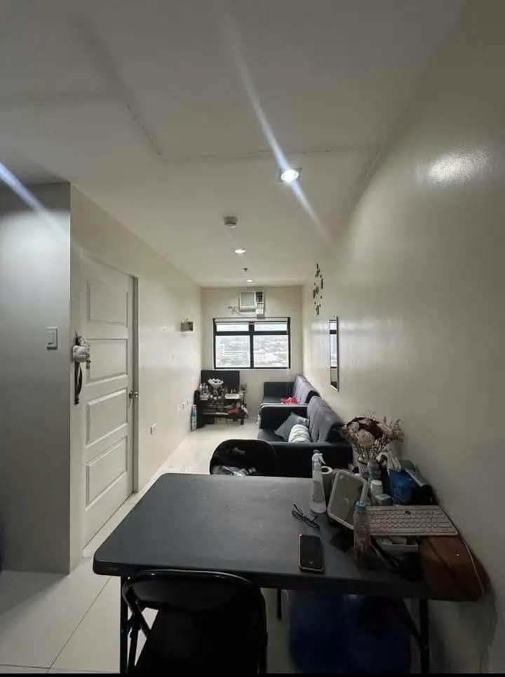 For rent Midpoint Residences, - photo 1