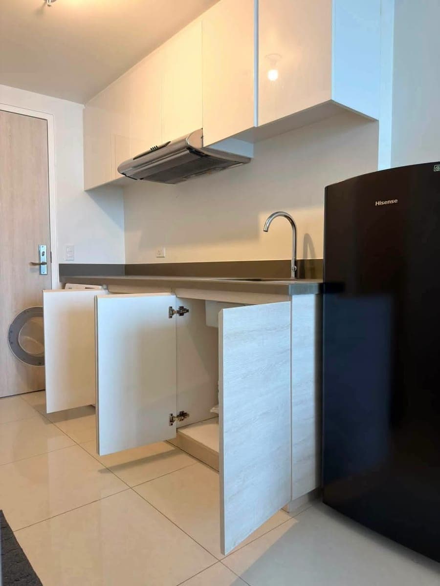 Mandani Bay Condo Unit - Studio Type - photo 3