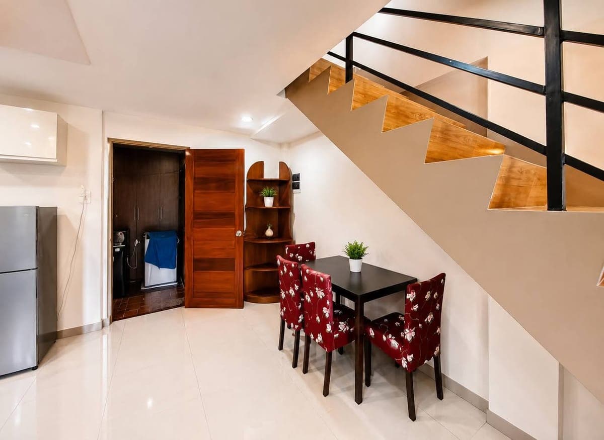🔥🔥 FULLY FURNISHED House & Lot - TOWNHOUSE FOR RENT! 🏡 - photo 4