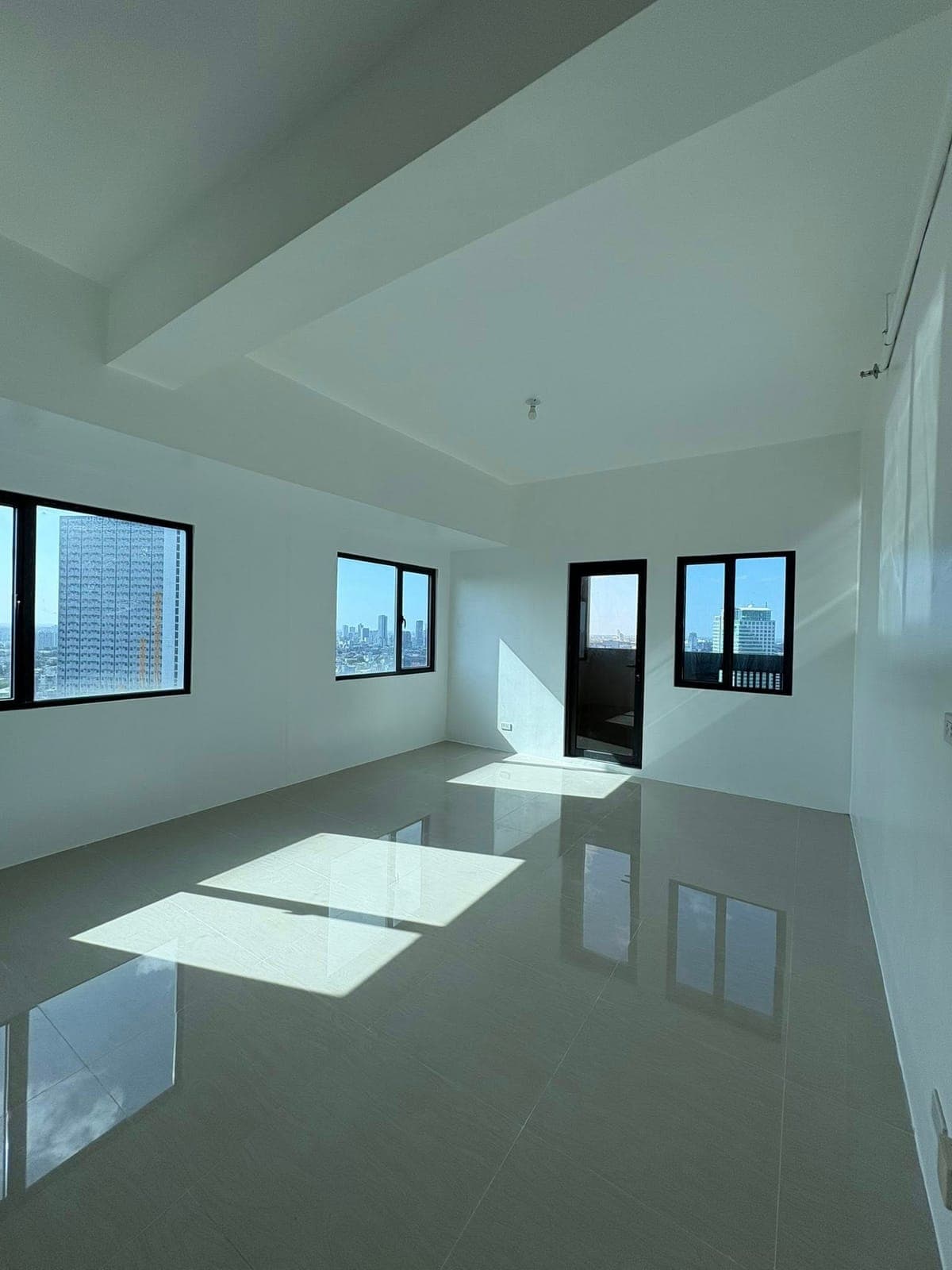 ‼️RUSH FOR RENT: ₱20k‼️ - photo 5